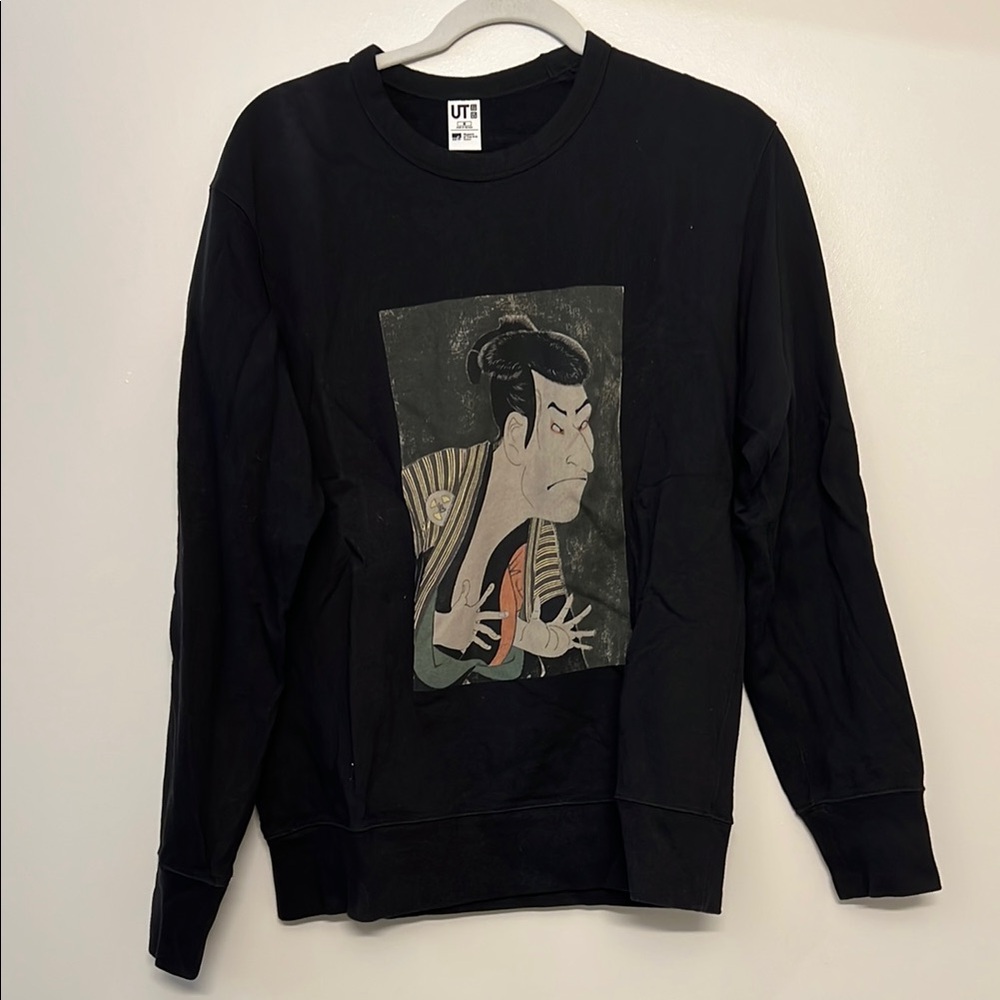 Uniqlo Black Crewneck Sweater with Graphic